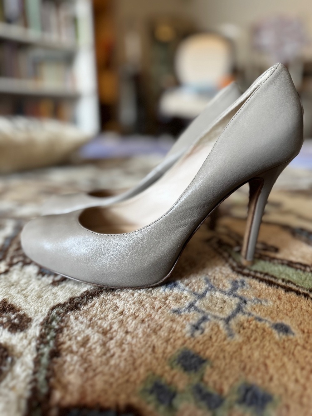 LK Bennett Sledge Nude Leather Pumps EU 39.5/U.S. 9  | Kate Middleton Favorite